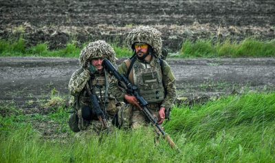 Bloomberg: нехватка рабочих замедляет производство вооружений на Украине