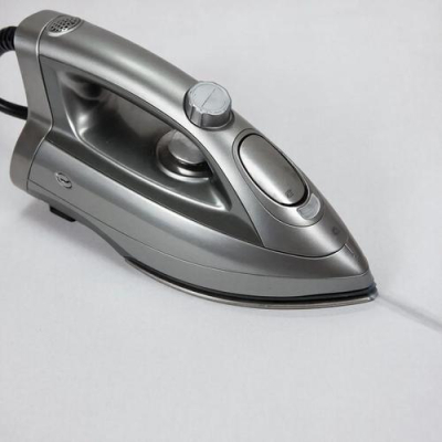 Россиянка ударила ножом возлюбленного за то, что тот отказался погладить себе рубашку