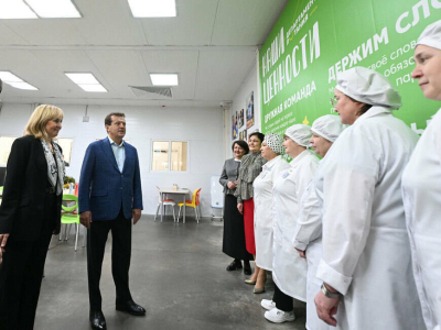 &laquo;Мы доверили вам самое ценное: мэр Казани поздравил сотрудниц департамента продовольствия