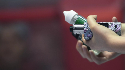 Госкомиссия поддержала полный запрет вейпов в России