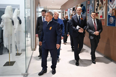 Минниханов посетил открывшийся Центр уникального мастерства в Казани