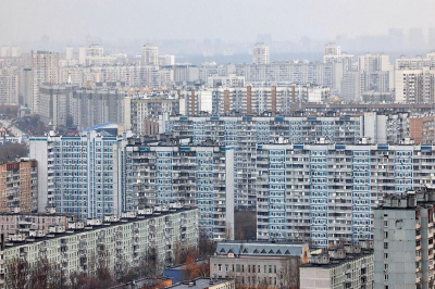 Московское ЖКХ приступило к масштабному обновлению подъездов жилых многоэтажек