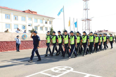 Общегарнизонный развод провели полицейские Астаны