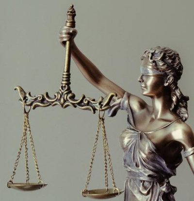 Бумеранг в действии: у чиновника, недавно засудившего пенсионерку за фразу &laquo;врёт как дышит&raquo;, арестовали имущество на 250 млн рублей