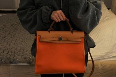 Жена Сабурова распродаёт брендовые вещи после запрета мужу на въезд в Россию