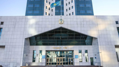 Политолог назвал возможные причины перестановок в правительстве Казахстана