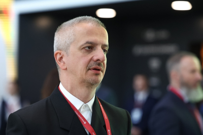 Актриса Сапегина поддержала решение Богомолова покинуть Школу-студию МХАТ