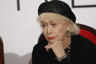 Звезда &laquo;Служебного романа&raquo; Немоляева осудила уехавших артистов за критику России