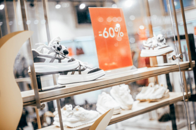 В ГД предупредили, что за иностранные вывески без кириллицы начнут штрафовать