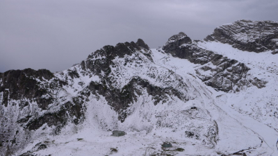 Пропавшего под лавиной туриста ищут пятые сутки - подробности 29/04/2026 &ndash; Новости