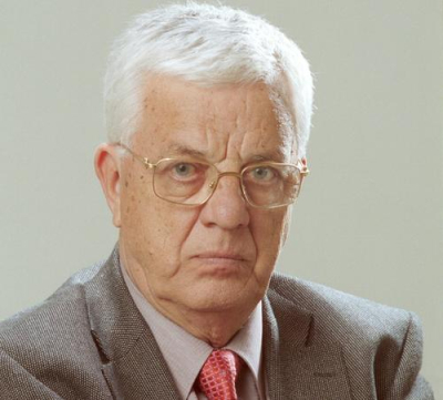 Композитор Раймонд Паулс отозвал у своих представителей доверенности