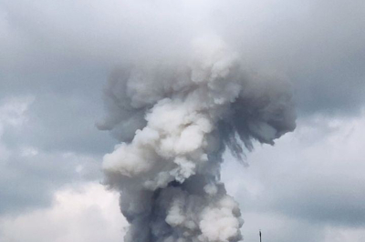 Не меньше 10 человек погибли при взрыве возле мечети в Пакистане