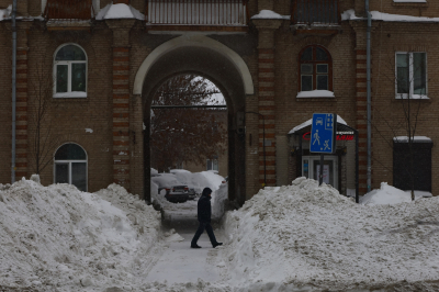 ГАИ призывает пешеходов и водителей Казани к крайней осторожности в метель