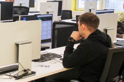 Россиян ожидает сокращенная рабочая неделя в конце апреля