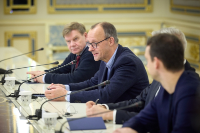 Берлин не допустит: Мерц выступил с громким заявлением о России в Давосе