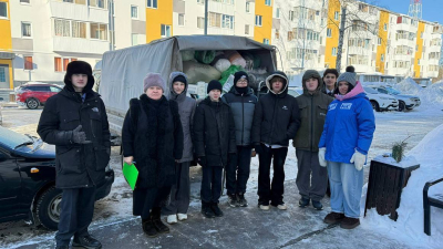 Нижнекамцы передали вещи для госпиталя и подшефных городов