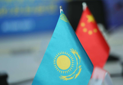 Три соглашения с Китаем в сфере перевозок ратифицировал Казахстан