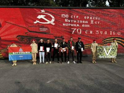 Из Бугульмы на службу по контракту отправились военнослужащие из разных регионов