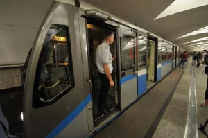 Из-за сбоя интернета в метро Казани образовались очереди