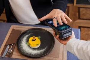 Умным кольцом Сбер теперь можно оплачивать покупки с помощью Вжух