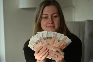 Средняя зарплата жителей Татарстана достигает почти 100000 рублей