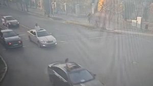 Поездка молодых людей по Талдыкоргану привлекла внимание полиции (видео)