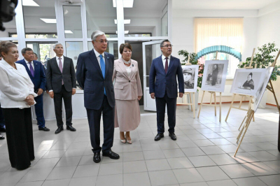 Глава государства посетил школу-гимназию №33 имени Кемеля Токаева