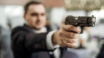 Привел в комнату и застрелил: мужчина убил собственную дочь из-за политической позиции 13/02/2026 – Новости