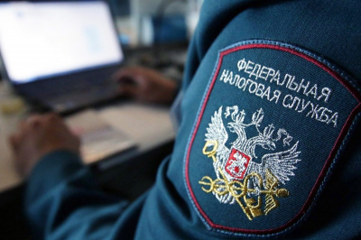 Известия: 10 млн россиян могут попасть под проверку ФНС из-за денежных переводов