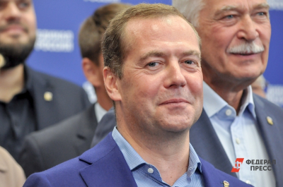 Дмитрий Медведев: попытки спрятать политический статус будут жестко пресекаться