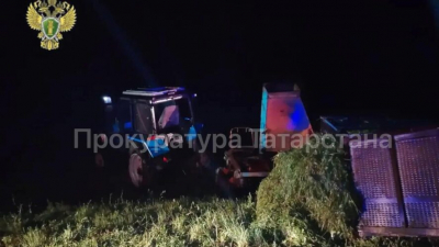 Четыре человека стали жертвами страшной аварии с трактором в Татарстане 14/07/2026 – Новости