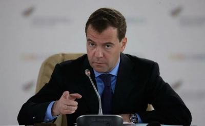 Медведев прокомментировал блокировку США Ормузского пролива и вспомнил Оруэлла