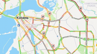 Город стоит: пробки в 10 баллов сковали Казани в понедельник вечером из-за сильных дождей 02/06/2026 –