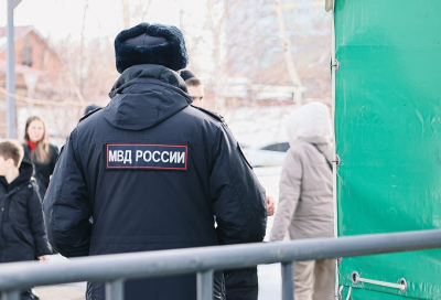В челнинском офисе нашли тайник с мефедроном и вейпы, набитые наркотой