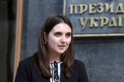 Экс-нардеп объяснил, почему Мендель могла изменить отношение к Зеленскому