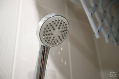 В Казани из-за аварии на улице Зорге без воды остались 4 многоквартирных дома и детсад