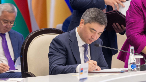 Премьер принял участие в заседании Евразийского межправсовета в расширенном формате