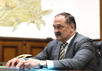 Меликов опроверг слухи о сохранении влияния на решения в Дагестане