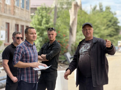 Ринат Садыков проверил ход восстановления инфраструктуры в Лисичанске