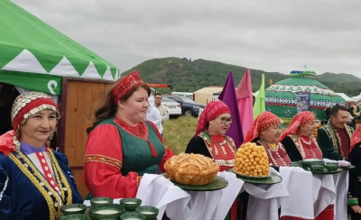 Сабантуй в Оренбургской области собрал тысячи гостей из трех регионов
