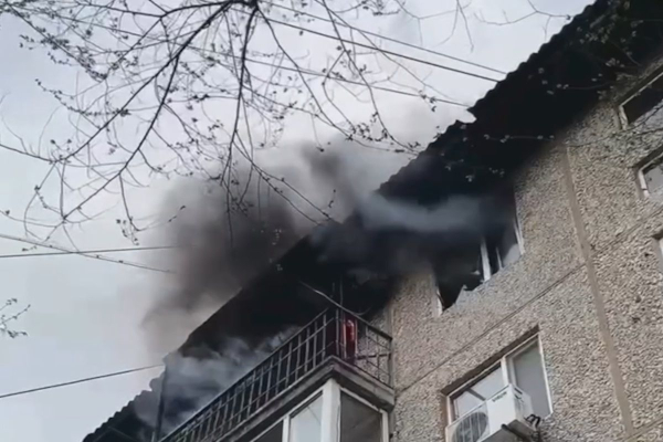 В Атырау ликвидировали пожар в жилом доме