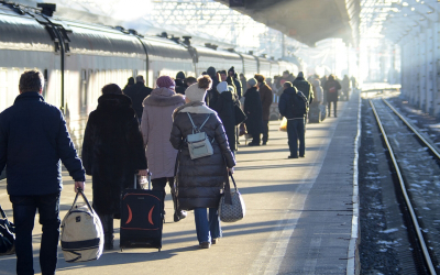 Власти обратили внимание на переполненность поездов Сургут – Нижневартовск